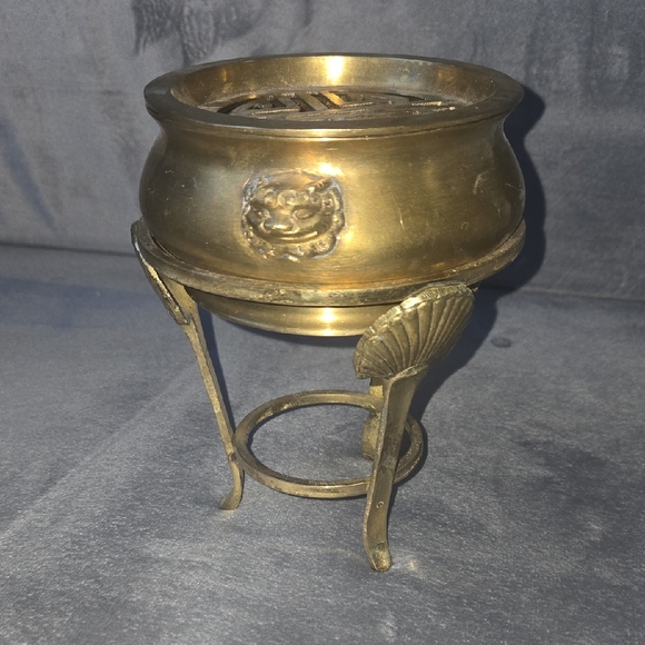 Source Unknown Lion Motif IncenseHolder